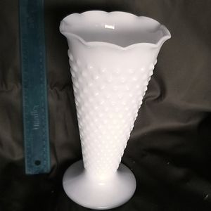 Vintage milkglass vase. Excellent condition.